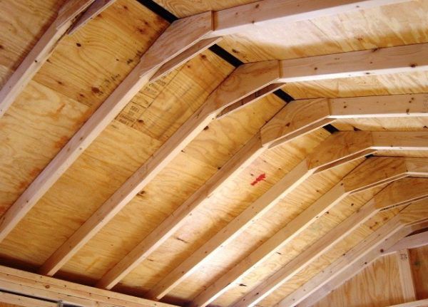 Dřevěná střecha pro kurník