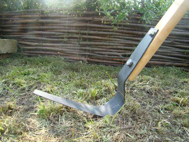 Инструмент за плевене: плоският нож на Фокин