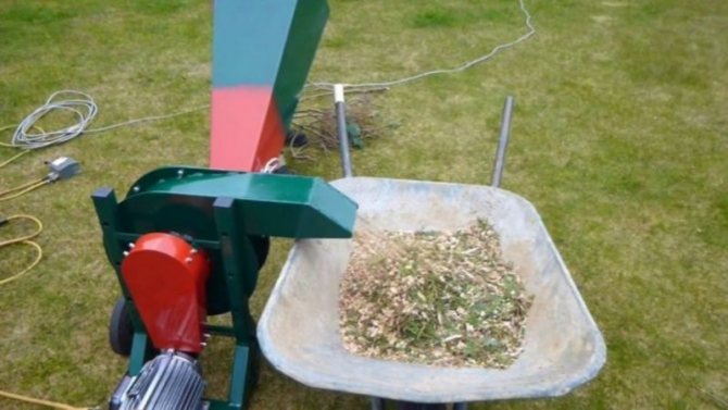 Jak sestavit sekačku na trávu
