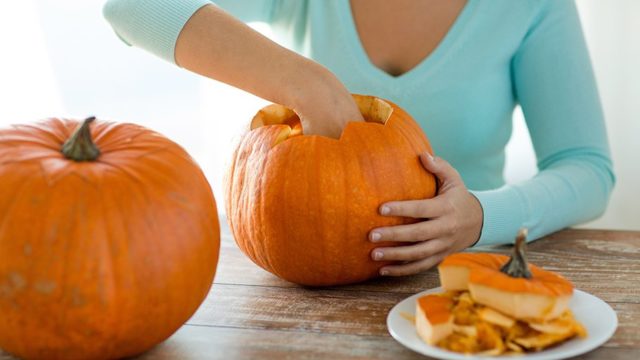 How to dry a whole pumpkin for decoration