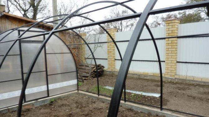 greenhouse frame made of metal