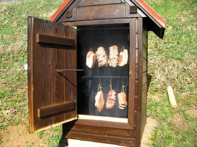 Do-it-yourself cold smoked smokehouse: drawings and options