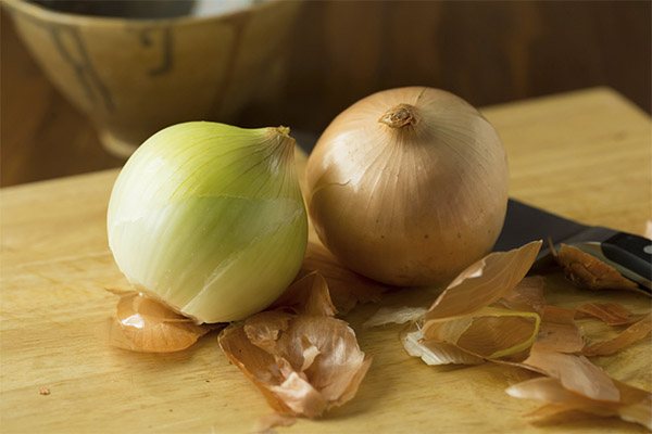 The healing properties of onion peels