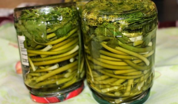 Pickled green onions