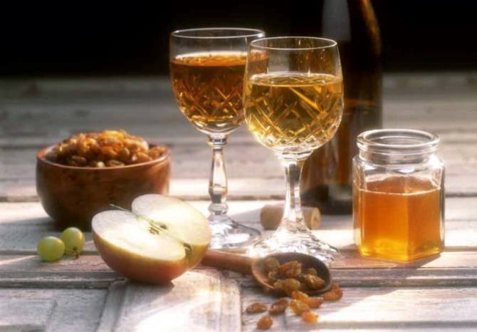 mead with raisins