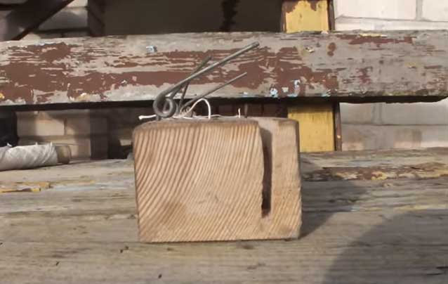DIY past na myši vyrobená ze dřeva