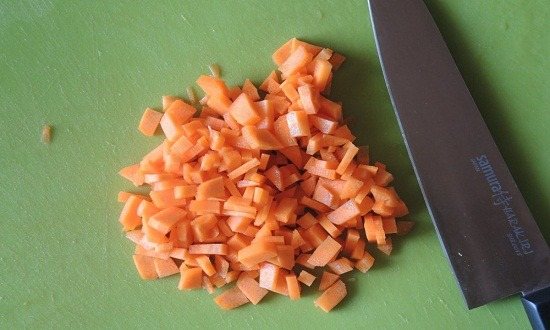 накълцайте моркови