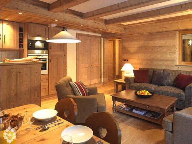 Decor interior în interiorul unei case de țară cu lemn