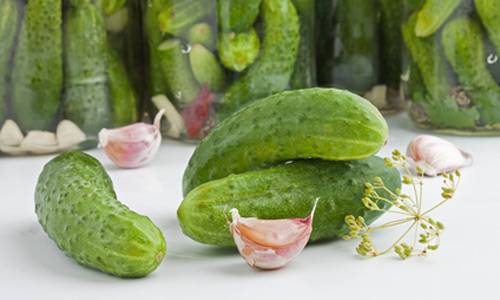 Crispy pickled cucumbers