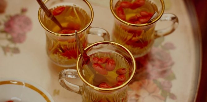 decoction of barberry in cups