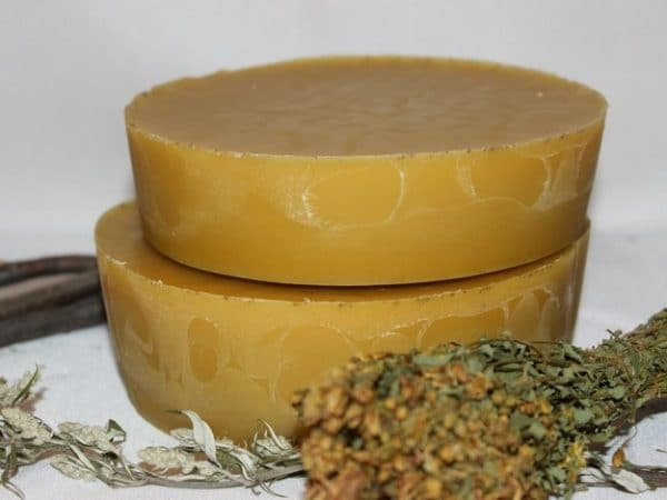 Beeswax - beneficial properties and uses