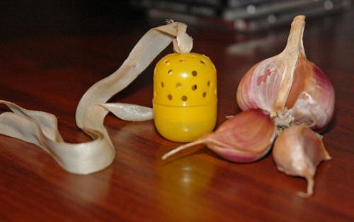 Why you can't eat garlic every day. What happens if you eat garlic every day?