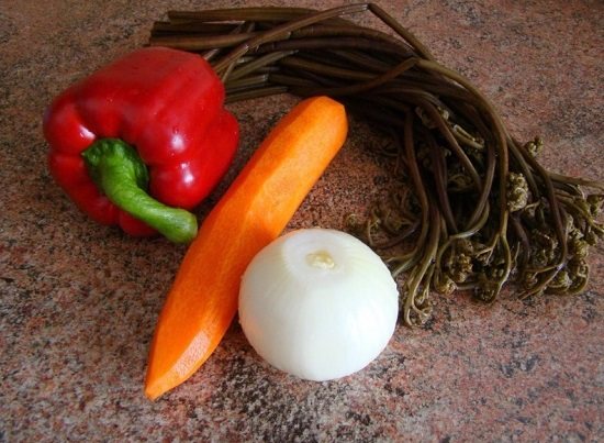 измийте зеленчуците с течаща вода