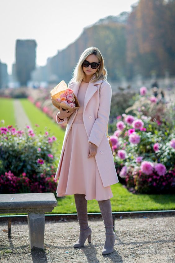 Розов цвят в дрехите: как да се носи, какво да се комбинира с розов цвят | Шоу бизнес Социални новини Интервю Модна диета Красота Здраве