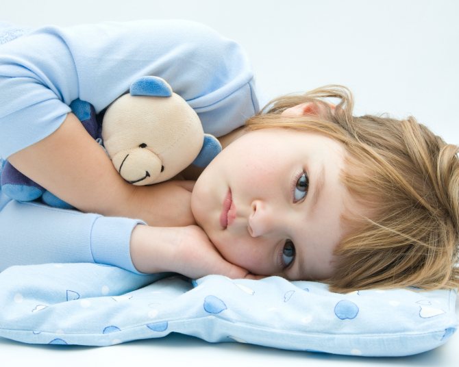 Kapseln används med försiktighet vid behandling av sängvätning hos barn.