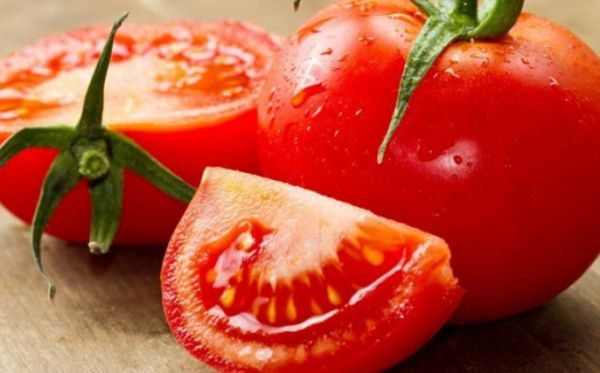 Spara tomat i papper är lämplig för gröna och rosa frukter