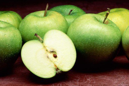 Mengumpulkan dan menyimpan jenis epal musim gugur bila hendak memetik dan buah apa yang akan ditinggalkan untuk musim sejuk