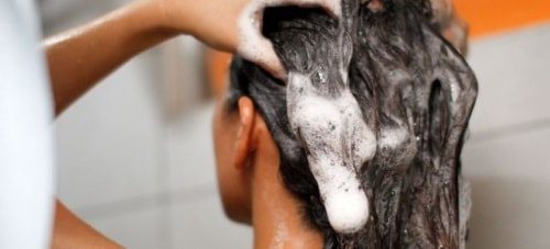 Șamponul ca remediu pentru păduchii de cap