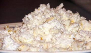A mixture of curd and grain for poultry
