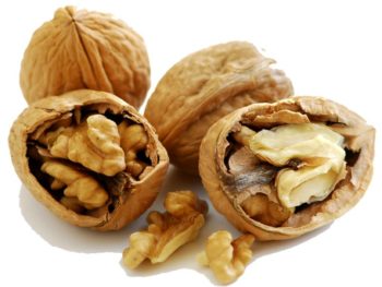 Komposisyon at halaga ng nutrisyon ng mga partisyon ng walnut