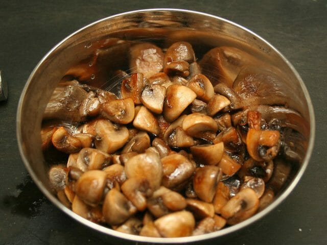 Conseils pour conserver les champignons frits pour l'hiver