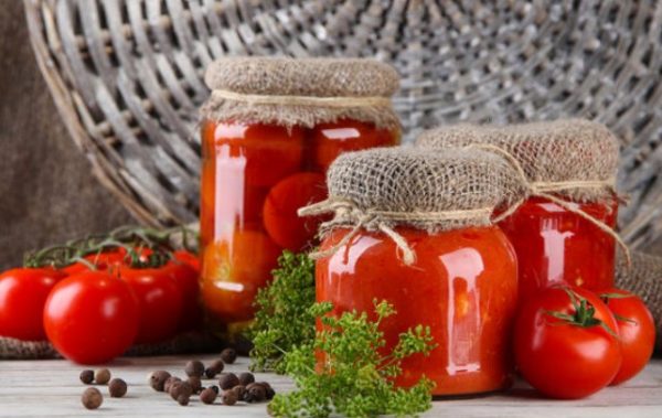 Срокът на годност зависи от начина на приготвяне на доматите.